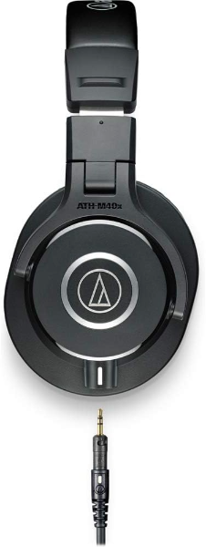 Audio technica m40x side view with cable