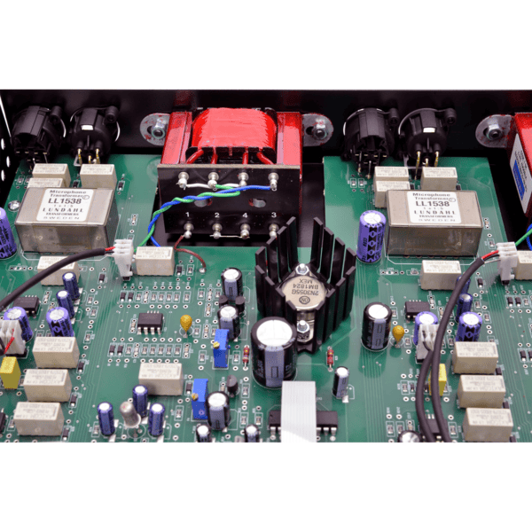 TK Audio DP3 interior view